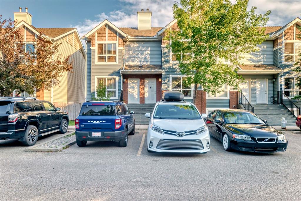 Third View of 70 Erin Woods Court SE, Erin Woods, Calgary, Alberta, T2B 3V6