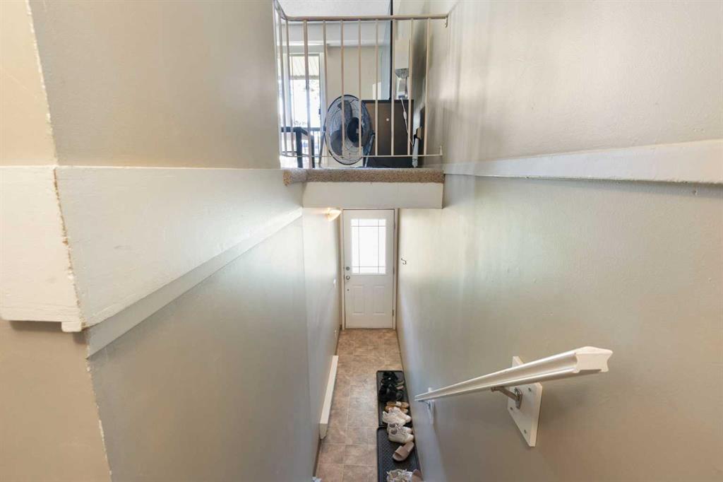 Fifth View of 209, 2200 Woodview Drive SW, Woodlands, Calgary, Alberta, T2W 3N6
