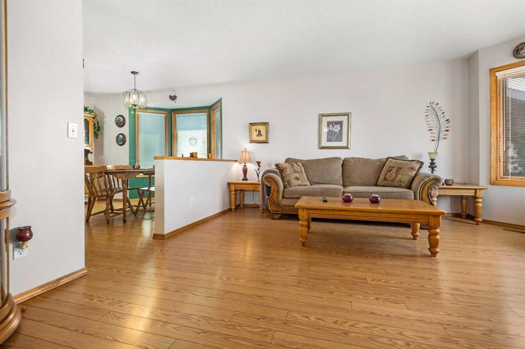 Fifth View of 45 Costa Mesa Close NE, Monterey Park, Calgary, Alberta, T1Y6X1