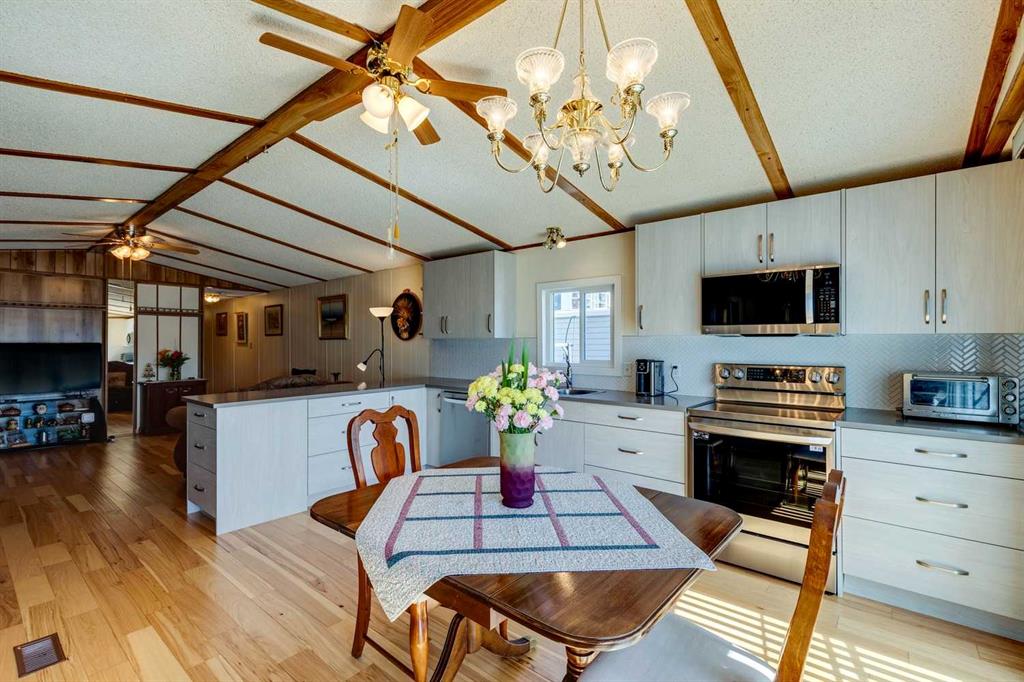 101, 99 Arbour Lake Road NW, A2251855, Alberta,