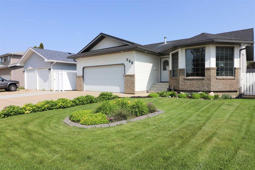 Third View of 376 20 Street NE, Northeast Crescent Heights, Medicine Hat, Alberta, T1C1S2