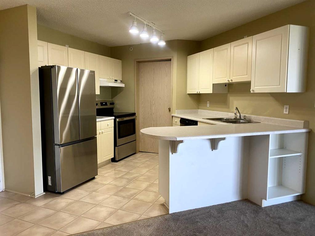 Third View of 403, 9700 92 Avenue , Highland Park, Grande Prairie, Alberta, T8V 6Z7