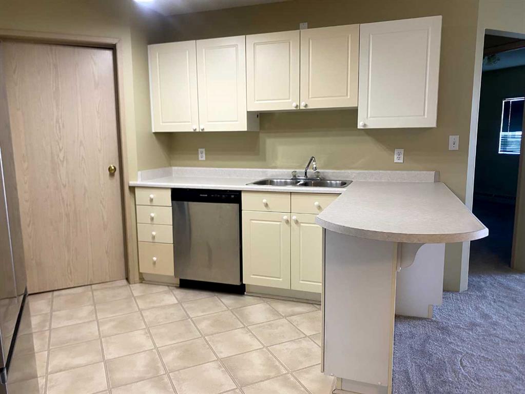 Fourth View of 403, 9700 92 Avenue , Highland Park, Grande Prairie, Alberta, T8V 6Z7