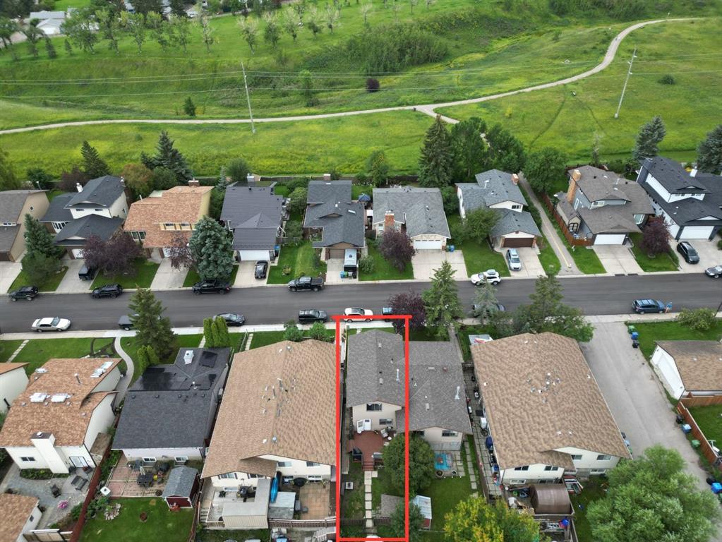 Third View of 109 Bermondsey Way NW, Beddington Heights, Calgary, Alberta, T3K 1V3
