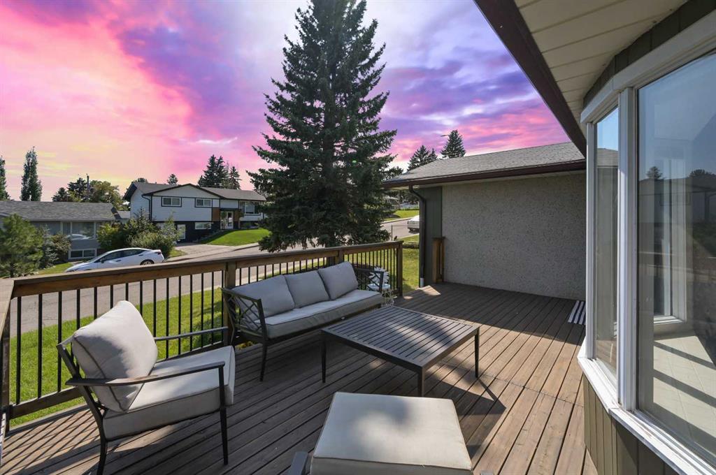 Third View of 708 101 Avenue SW, Southwood, Calgary, Alberta, T2W 0A1