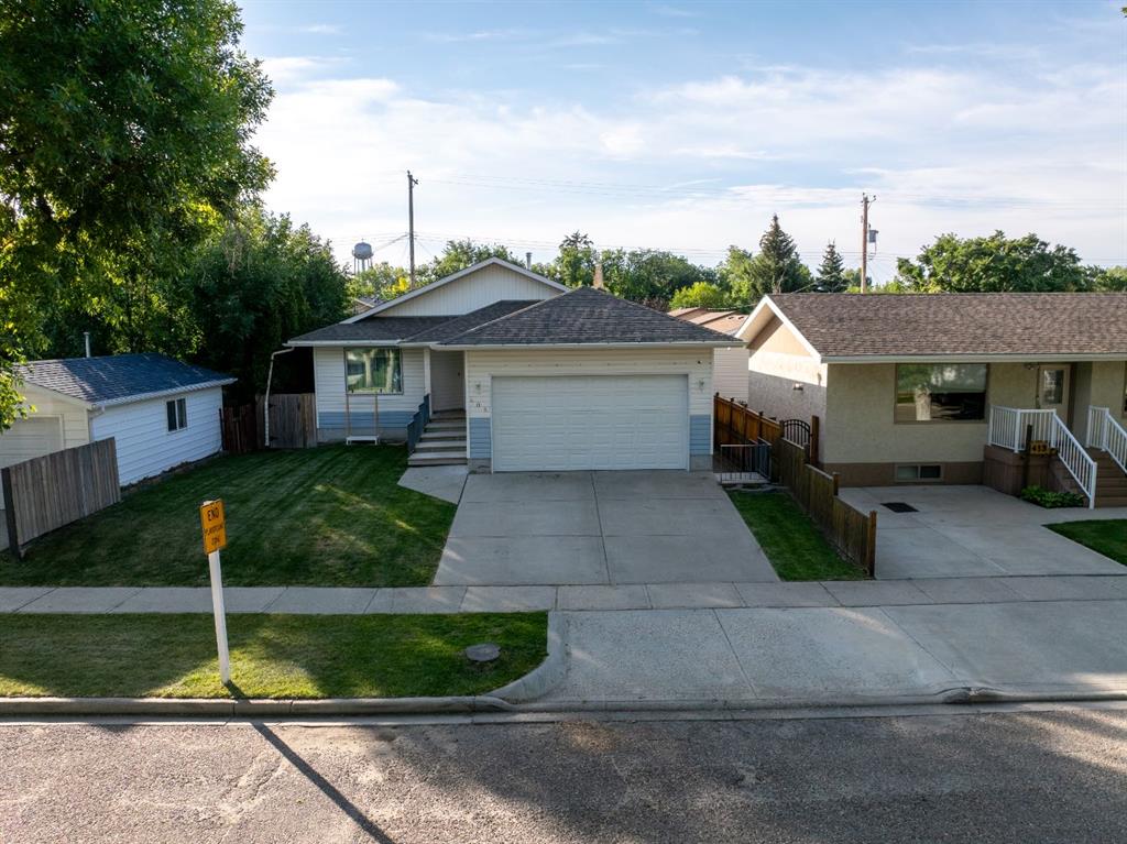 409 1 Street N, A2252082, Alberta,