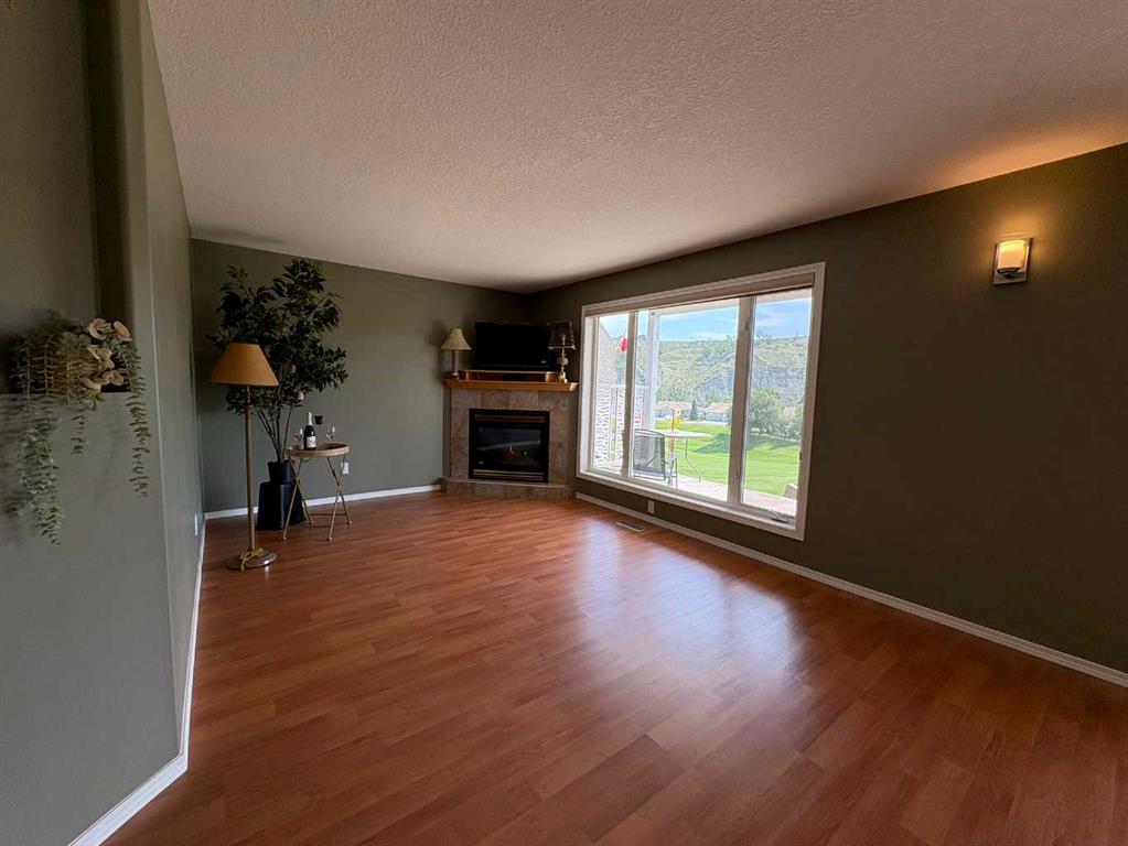 Fifth View of B, 410 Canyon Boulevard W, Paradise Canyon, Lethbridge, Alberta, T1K 6V2