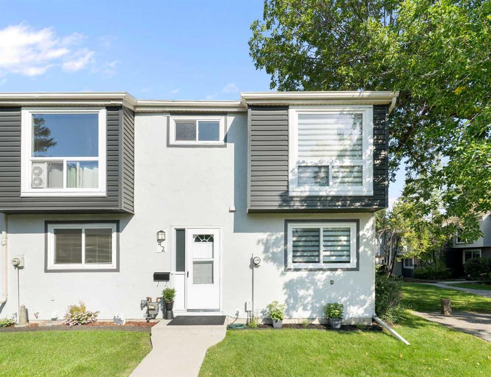 Third View of 42, 11407 Braniff Road SW, Braeside, Calgary, Alberta, T2W 1C5