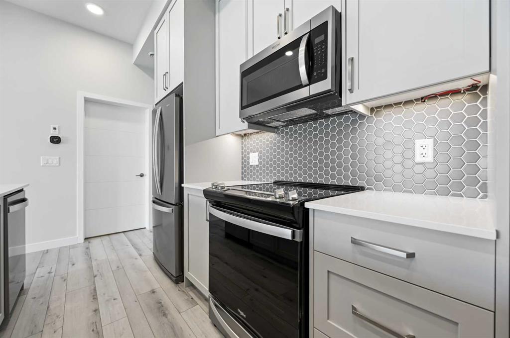 Fourth View of 410, 255 Les Jardins Park SE, Douglasdale/Glen, Calgary, Alberta, T2C 5W9