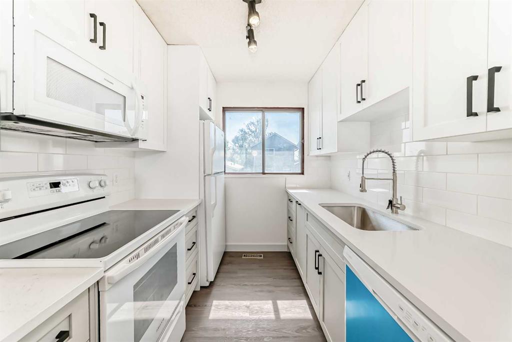 Fifth View of 269 Edgepark Boulevard NW, Edgemont, Calgary, Alberta, T3A 4J1