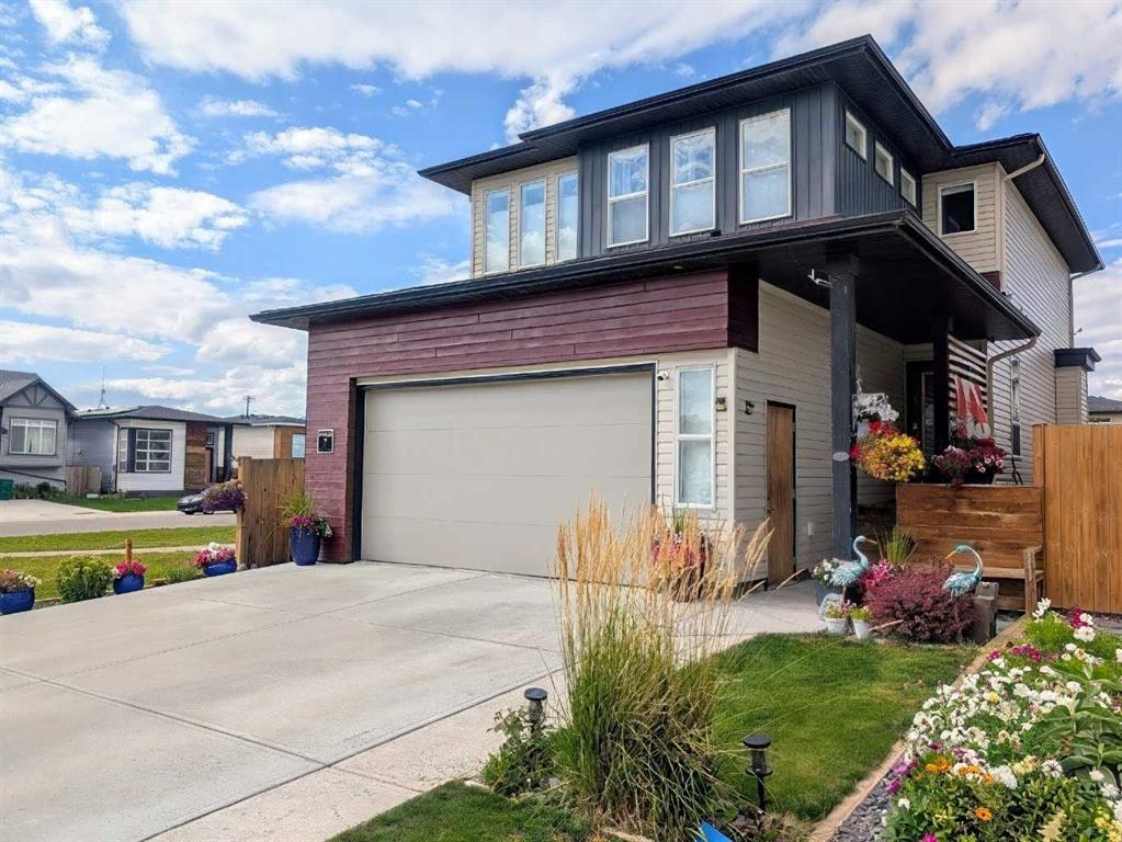 7 Greywolf Road N, A2252156, Alberta,