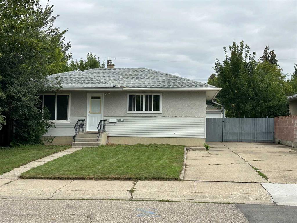Third View of 1111 11 Avenue N, St Edwards, Lethbridge, Alberta, T1H 1M8