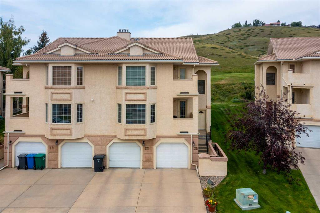 25 Canyon Court W, A2252225, Alberta,