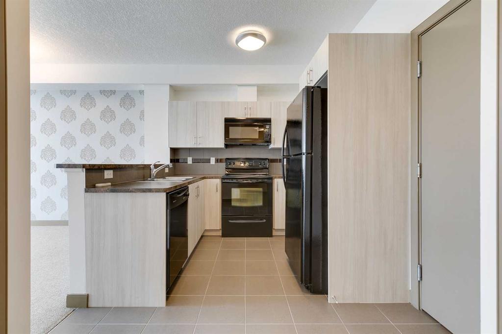 Fourth View of 210, 2420 34 Avenue SW, South Calgary, Calgary, Alberta, T2T 2C8