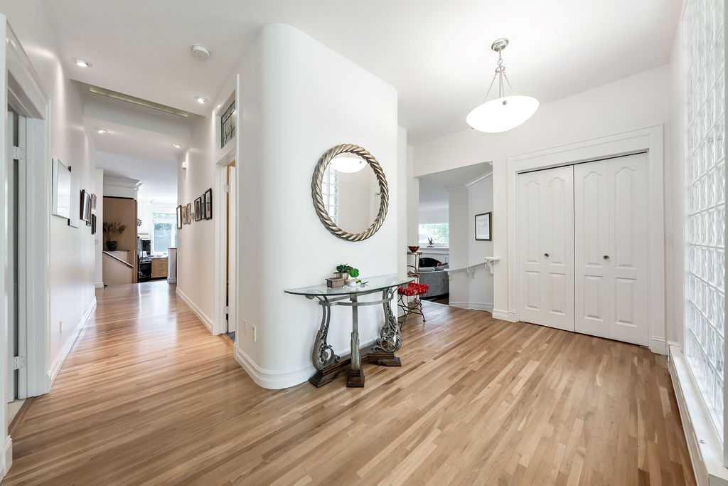 Third View of 509 15 Avenue NE, Renfrew, Calgary, Alberta, T2E 1H7