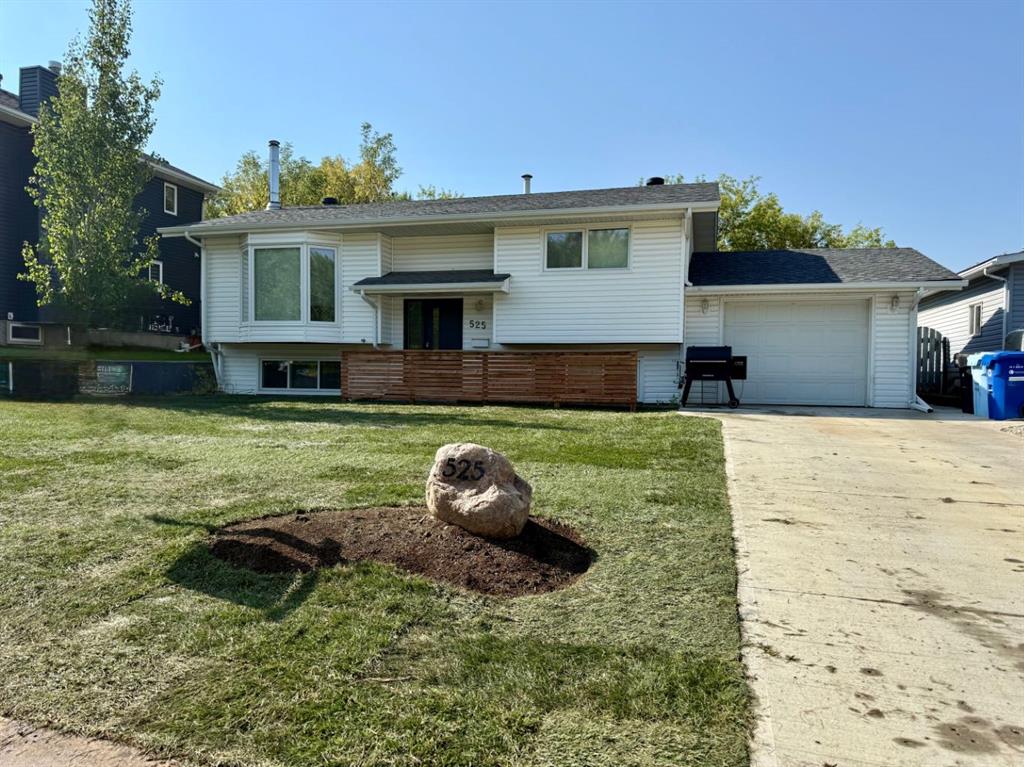 Third View of 525 Beacon Hill Drive , Beacon Hill, Fort McMurray, Alberta, T9H 2R4