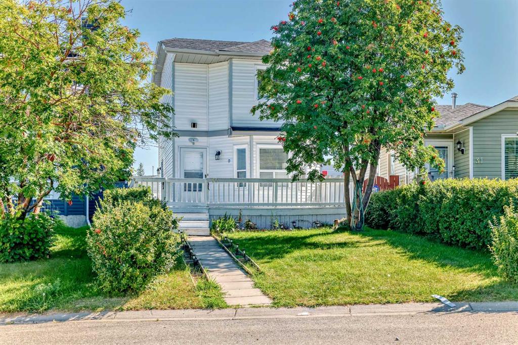 Second View of 33 Martinridge Place NE, Martindale, Calgary, Alberta, T3J3B8