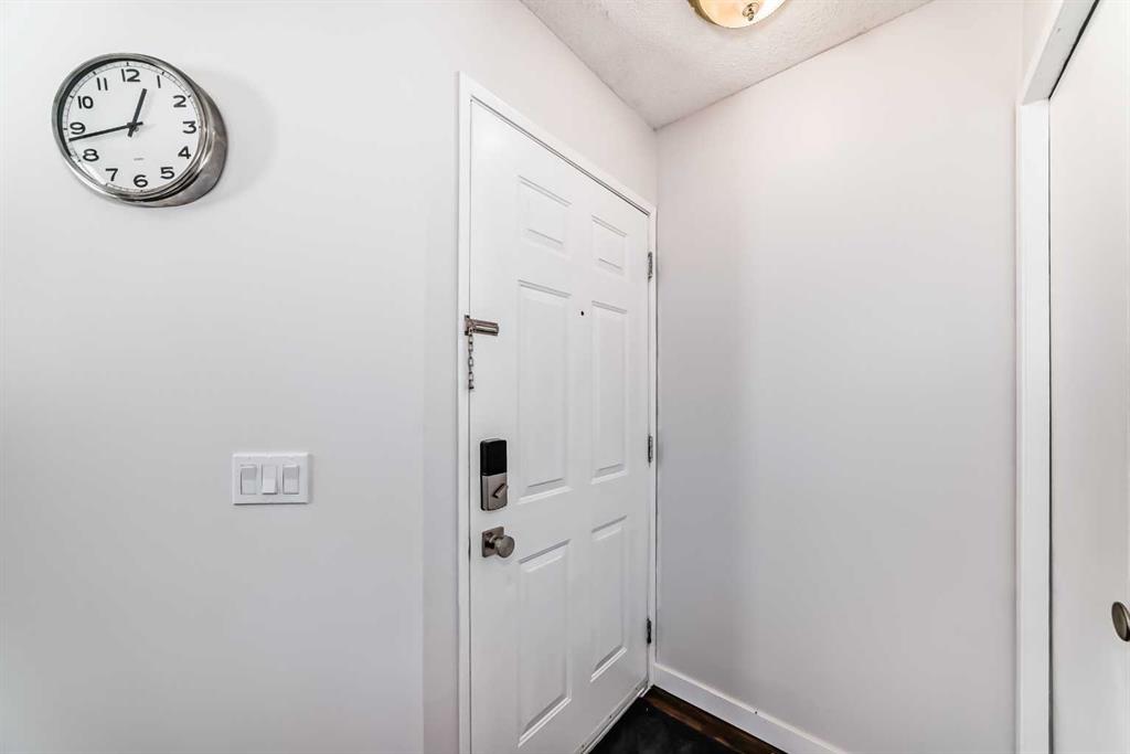 Fifth View of 33 Martinridge Place NE, Martindale, Calgary, Alberta, T3J3B8