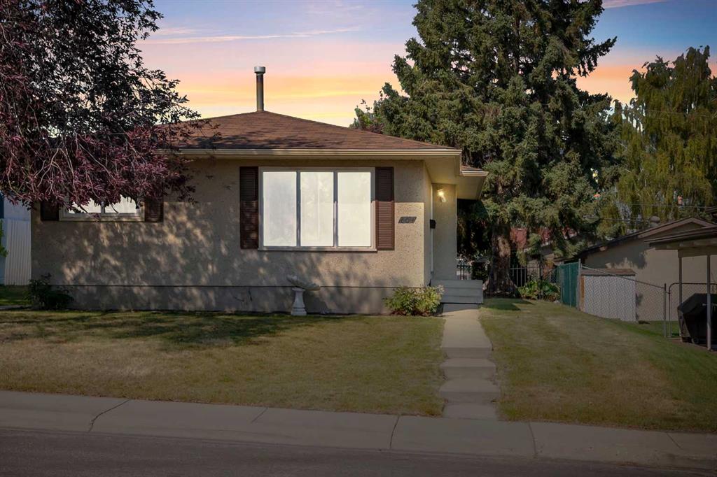 Third View of 804 71 Avenue NW, Huntington Hills, Calgary, Alberta, T2K 0N3