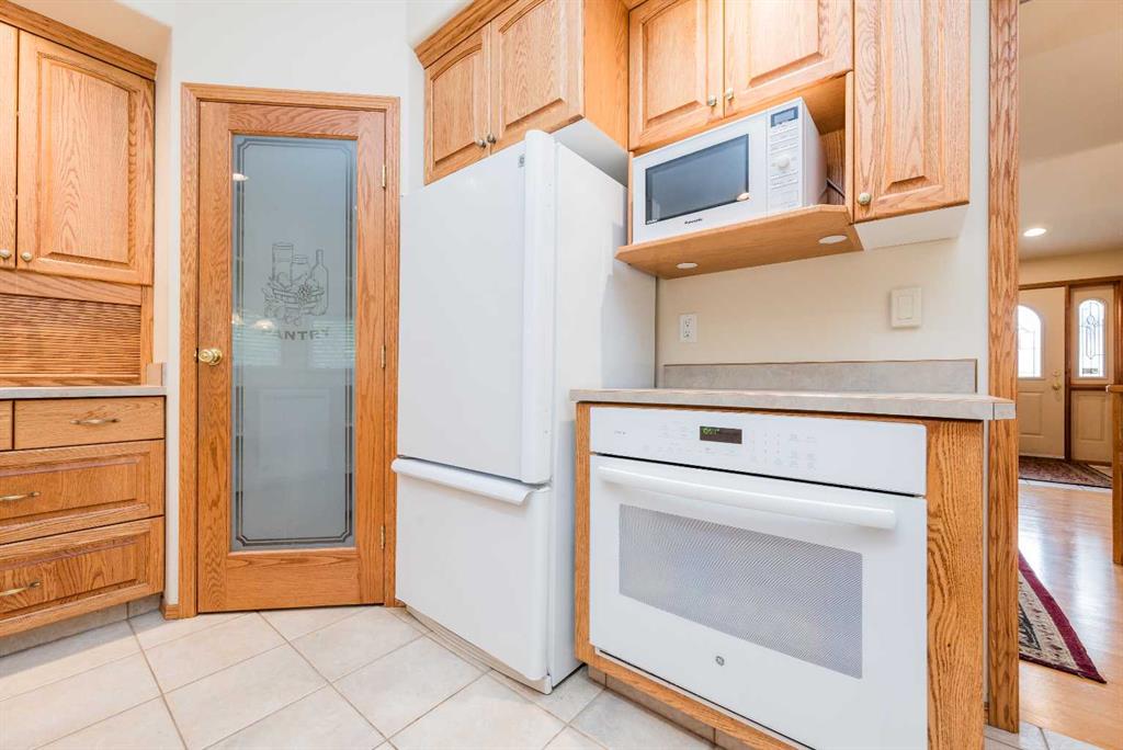 Fourth View of 10216 72B Avenue , Mission Heights, Grande Prairie, Alberta, T8W 2R8