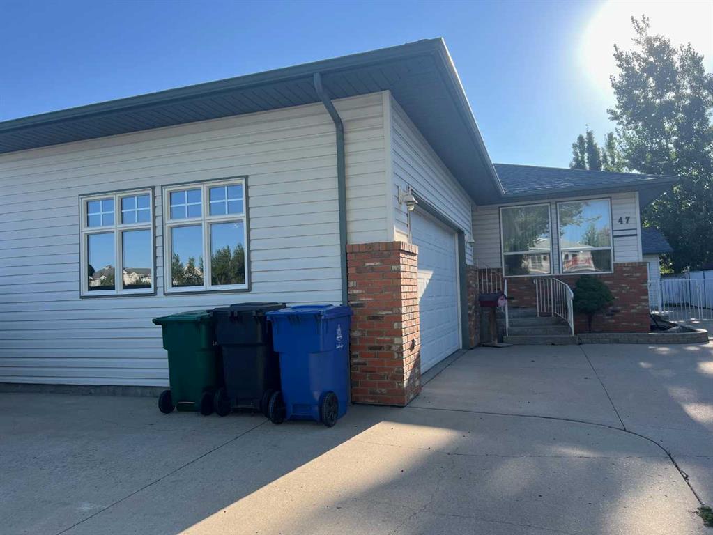 47 Squamish Boulevard W, A2252400, Alberta,