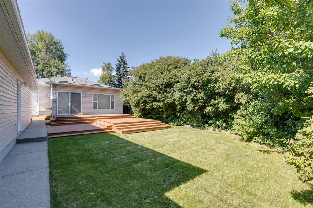 Fifth View of 724 35A Street NW, Parkdale, Calgary, Alberta, T2N 3A2
