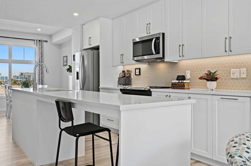Third View of 157 Les Jardins Park SE, Douglasdale/Glen, Calgary, Alberta, T2C 5V3