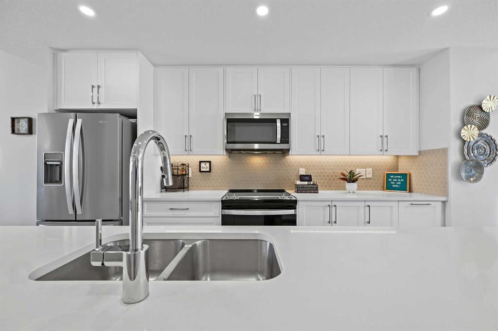Fourth View of 157 Les Jardins Park SE, Douglasdale/Glen, Calgary, Alberta, T2C 5V3