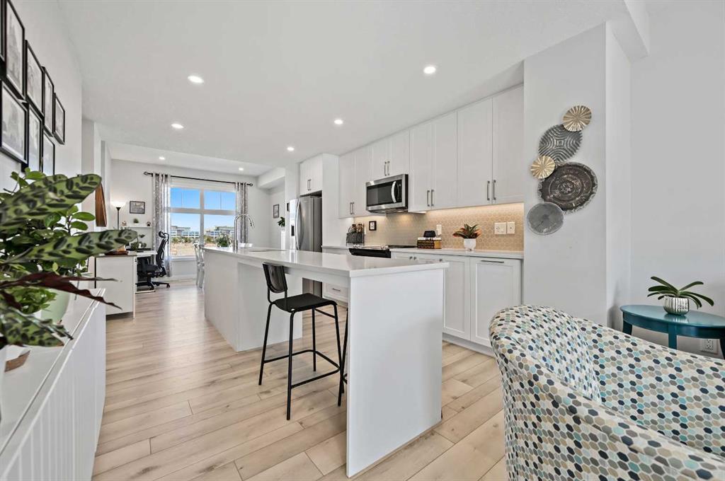 Fifth View of 157 Les Jardins Park SE, Douglasdale/Glen, Calgary, Alberta, T2C 5V3