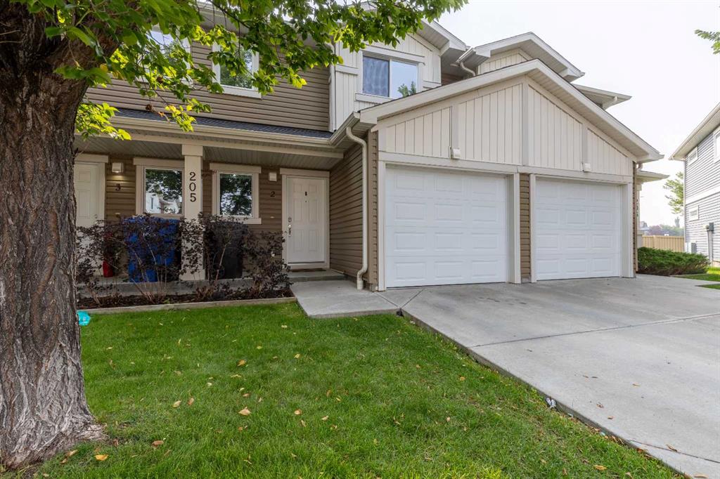 Fifth View of 2, 205 Silkstone Road W, Copperwood, Lethbridge, Alberta, T1K 4J9
