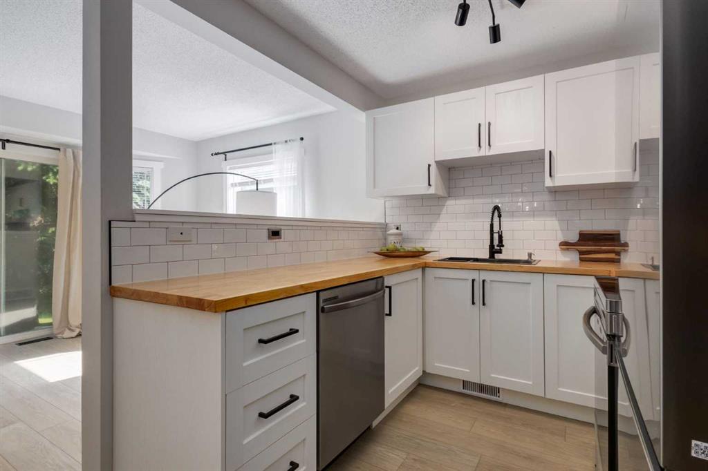 Third View of 16 Millrise Green SW, Millrise, Calgary, Alberta, T2Y 3E8