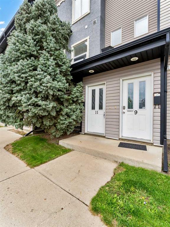 Fifth View of 11, 298 Somerset Way SE, SE Southridge, Medicine Hat, Alberta, T1B 0E9
