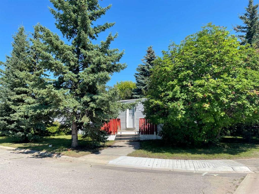901 Briarwood Crescent , A2252716, Alberta,