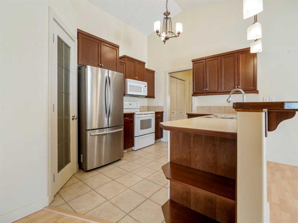 Fifth View of 122 Mildred Dobbs Boulevard N, Legacy Ridge / Hardieville, Lethbridge, Alberta, T1H 6Y4