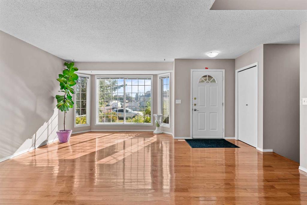 Fifth View of 7140 California Boulevard NE, Monterey Park, Calgary, Alberta, T1Y 6S9