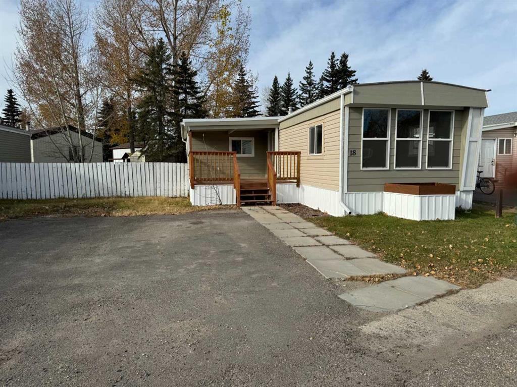 Third View of 18, 5800 46 Street , NONE, Olds, Alberta, T4H 1G7