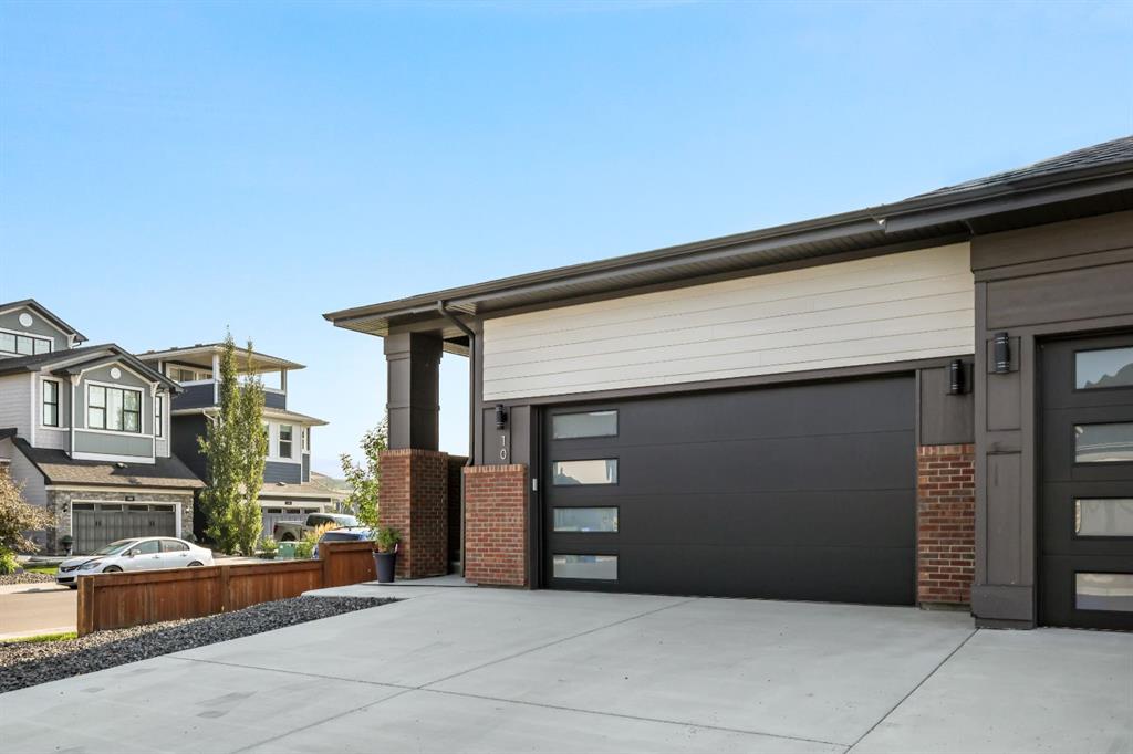 10 Cranbrook Common SE, A2252837, Alberta,