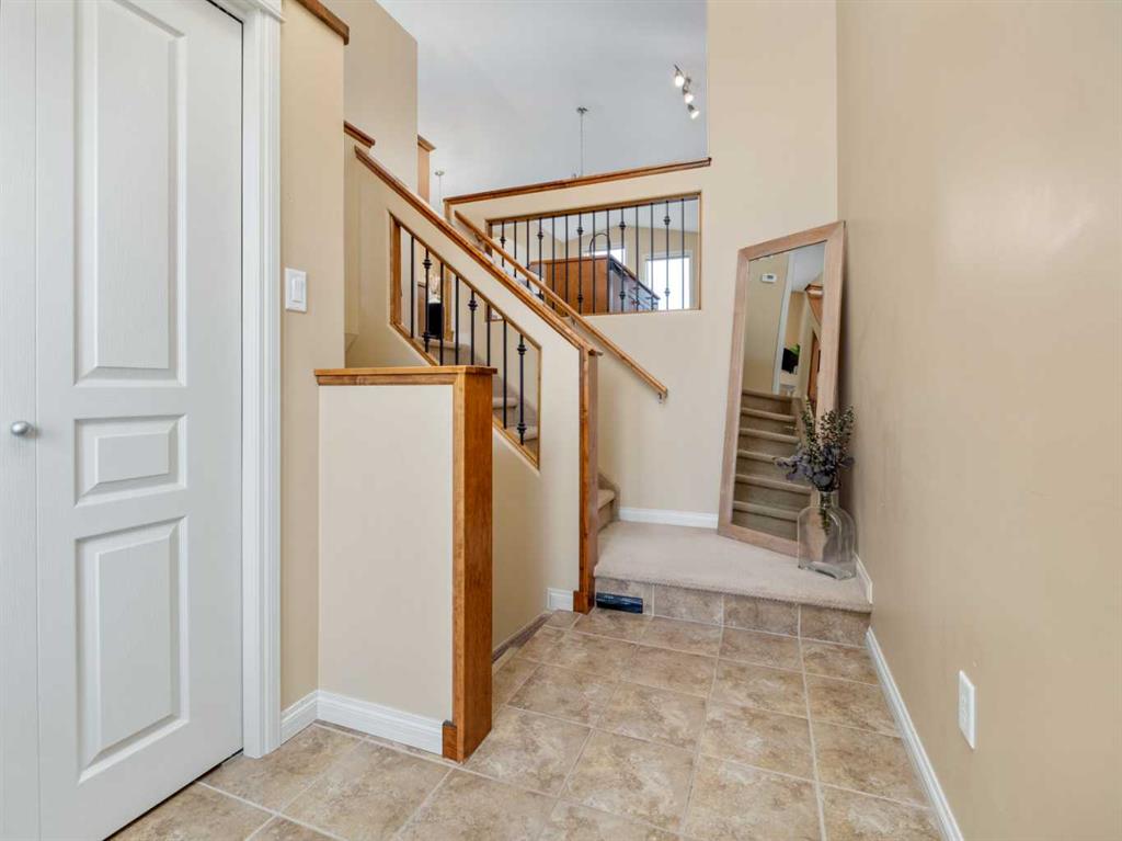 Fourth View of 488 Silkstone Crescent W, Copperwood, Lethbridge, Alberta, T1J 4C1