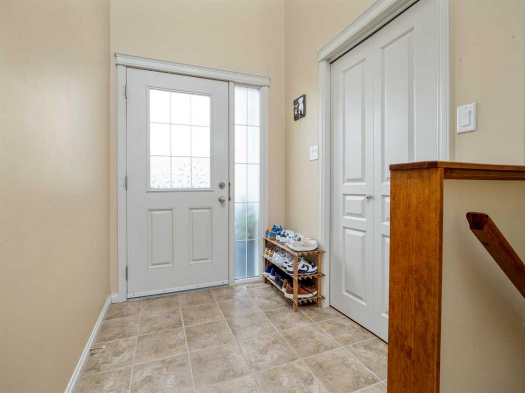 Fifth View of 488 Silkstone Crescent W, Copperwood, Lethbridge, Alberta, T1J 4C1