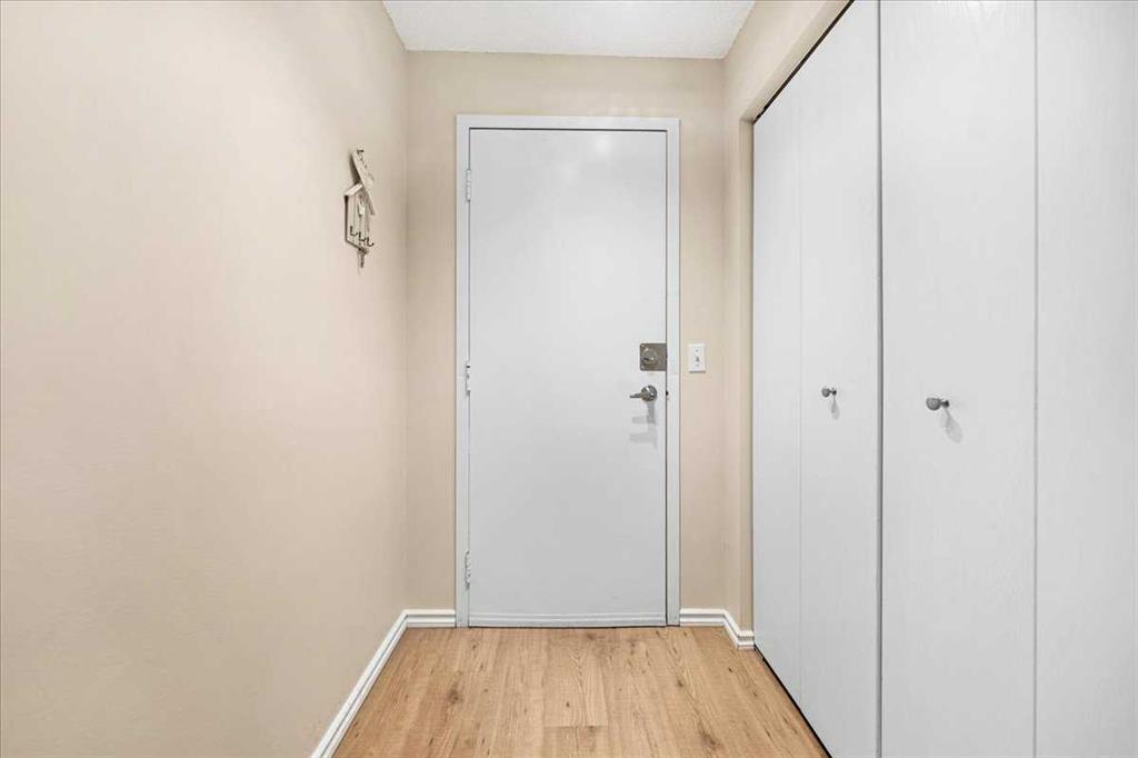 Fifth View of 206, 630 57 Avenue SW, Windsor Park, Calgary, Alberta, T2V0H4