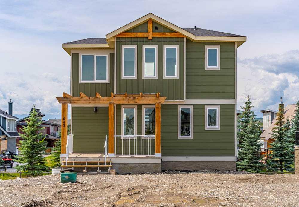 645 Cottageclub Bend , A2252876, Alberta,