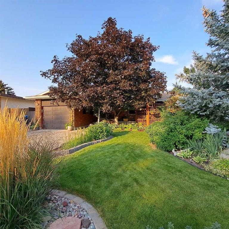 46 Tudor Boulevard S, A2252877, Alberta,