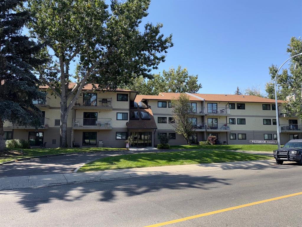 #210, 855 Columbia Boulevard W, A2252904, Alberta,