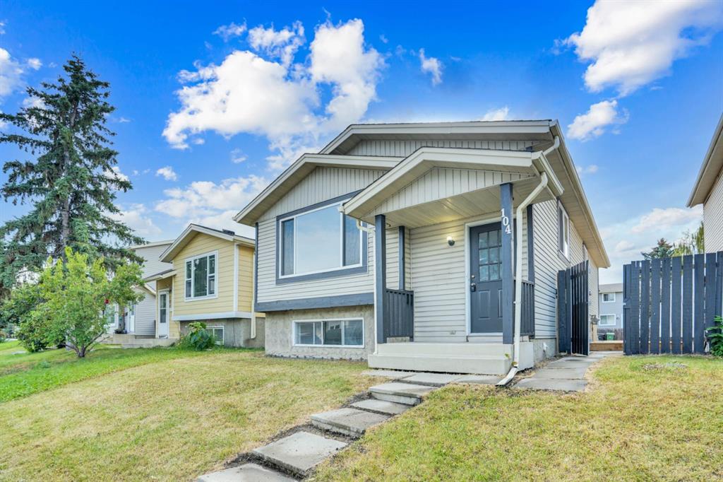 Third View of 104 castlegreen Close NE, Castleridge, Calgary, Alberta, T3J 1Y6