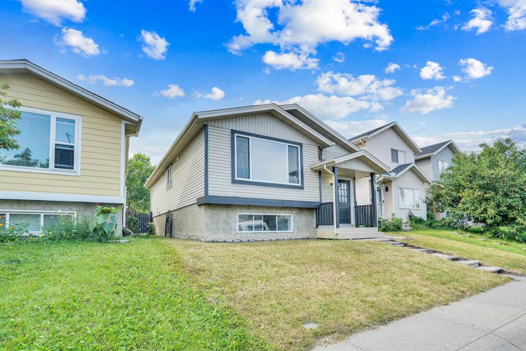 Fourth View of 104 castlegreen Close NE, Castleridge, Calgary, Alberta, T3J 1Y6