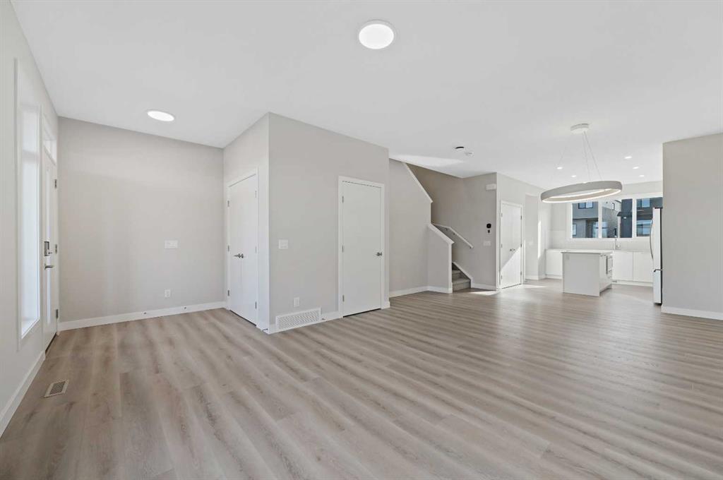 Fourth View of 7051 Rangeview Avenue SE, Rangeview, Calgary, Alberta, T3S 0R1