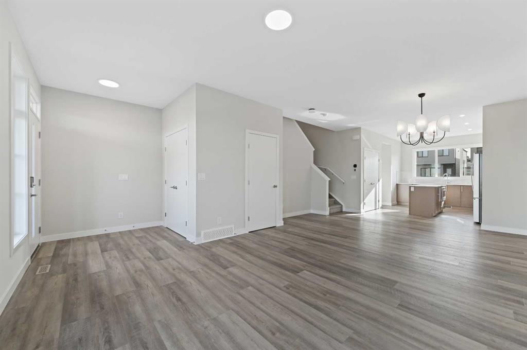 Third View of 7035 Rangeview Avenue SE, Rangeview, Calgary, Alberta, T3S 0R1