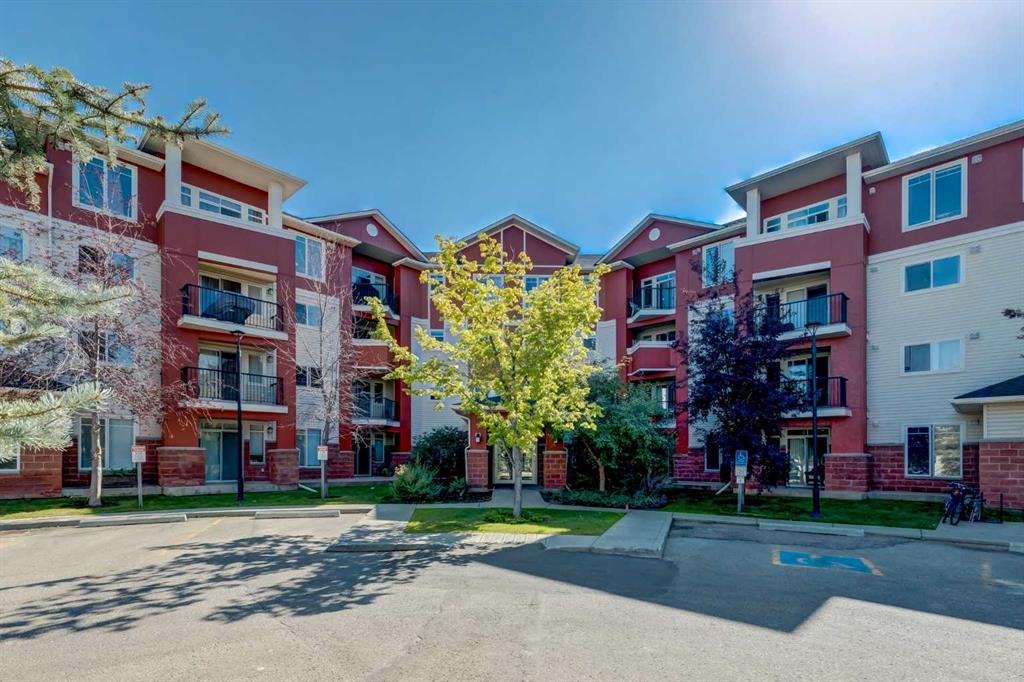 109, 162 Country Village Circle NE, A2253121, Alberta,