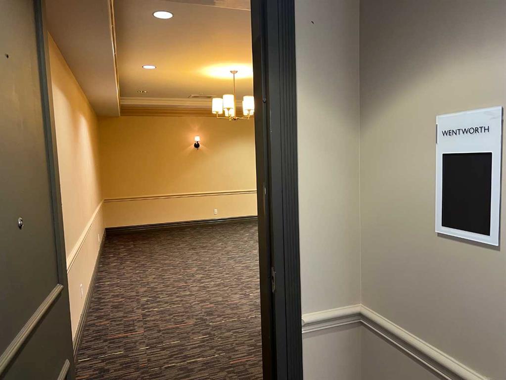 Third View of 4, 435 Gregoire Drive , Gregoire Commercial Park, Fort McMurray, Alberta, T9H 4K7