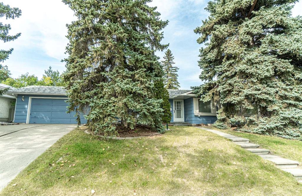 Main View of 1099 Acadia Drive SE, Lake Bonavista, Calgary, Alberta, T2J 0E4